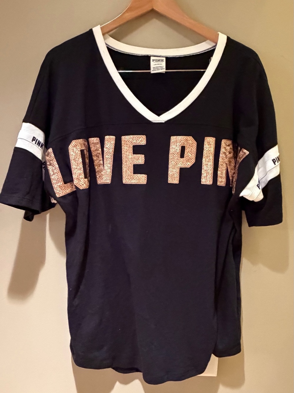 PINK Victoria's Secret Black Tee with Rose Gold Sequin "LOVE PINK" Y2K Large
